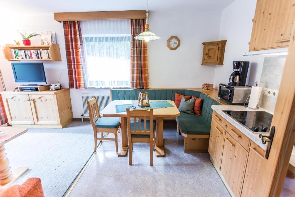 Appartement Sonnenglück by MoniCare Leutasch Extérieur photo